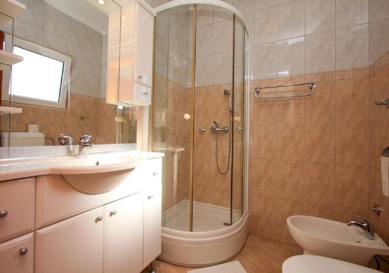 Apartments Ana Sukošan Екстериор снимка